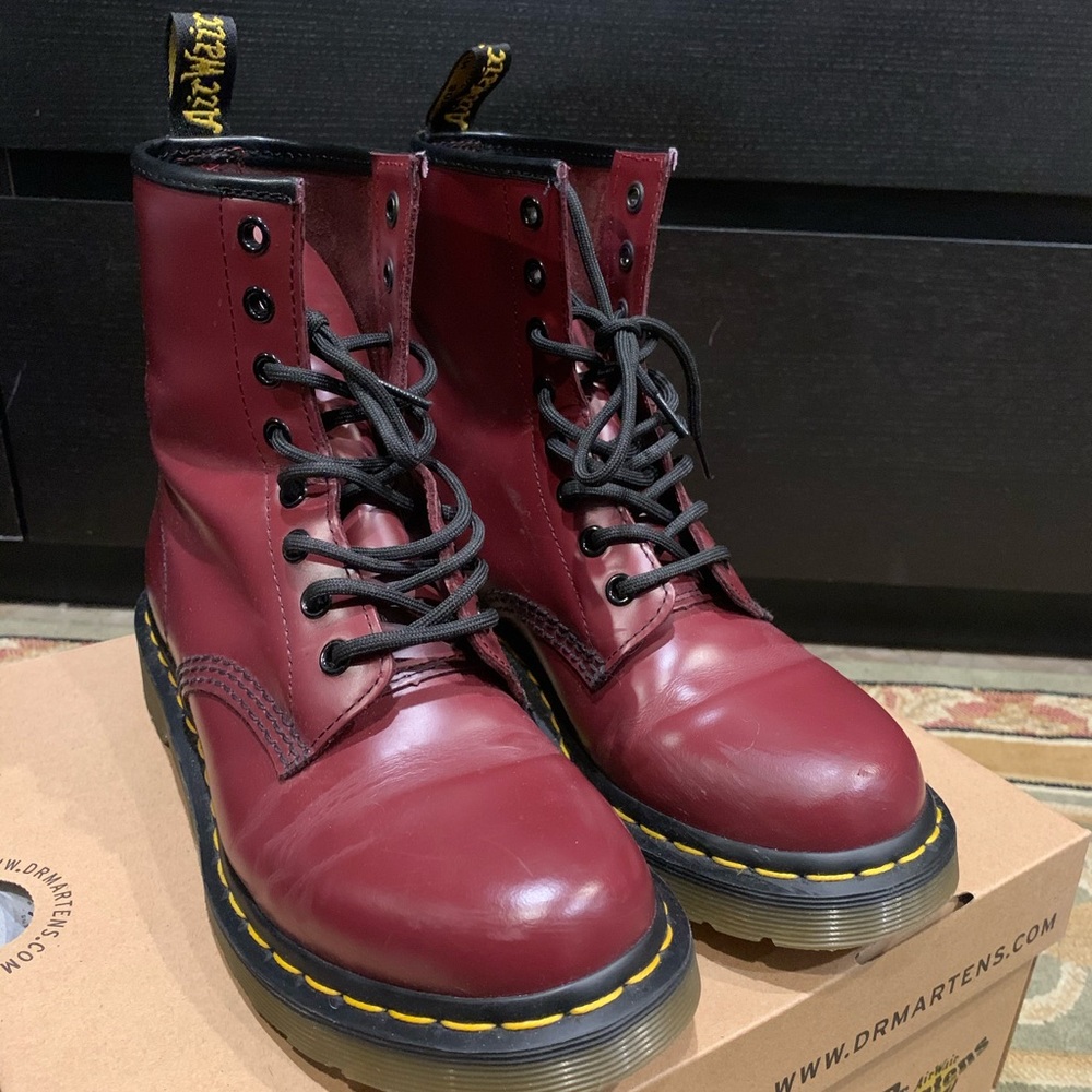 Dr. Martens - Cherry Red